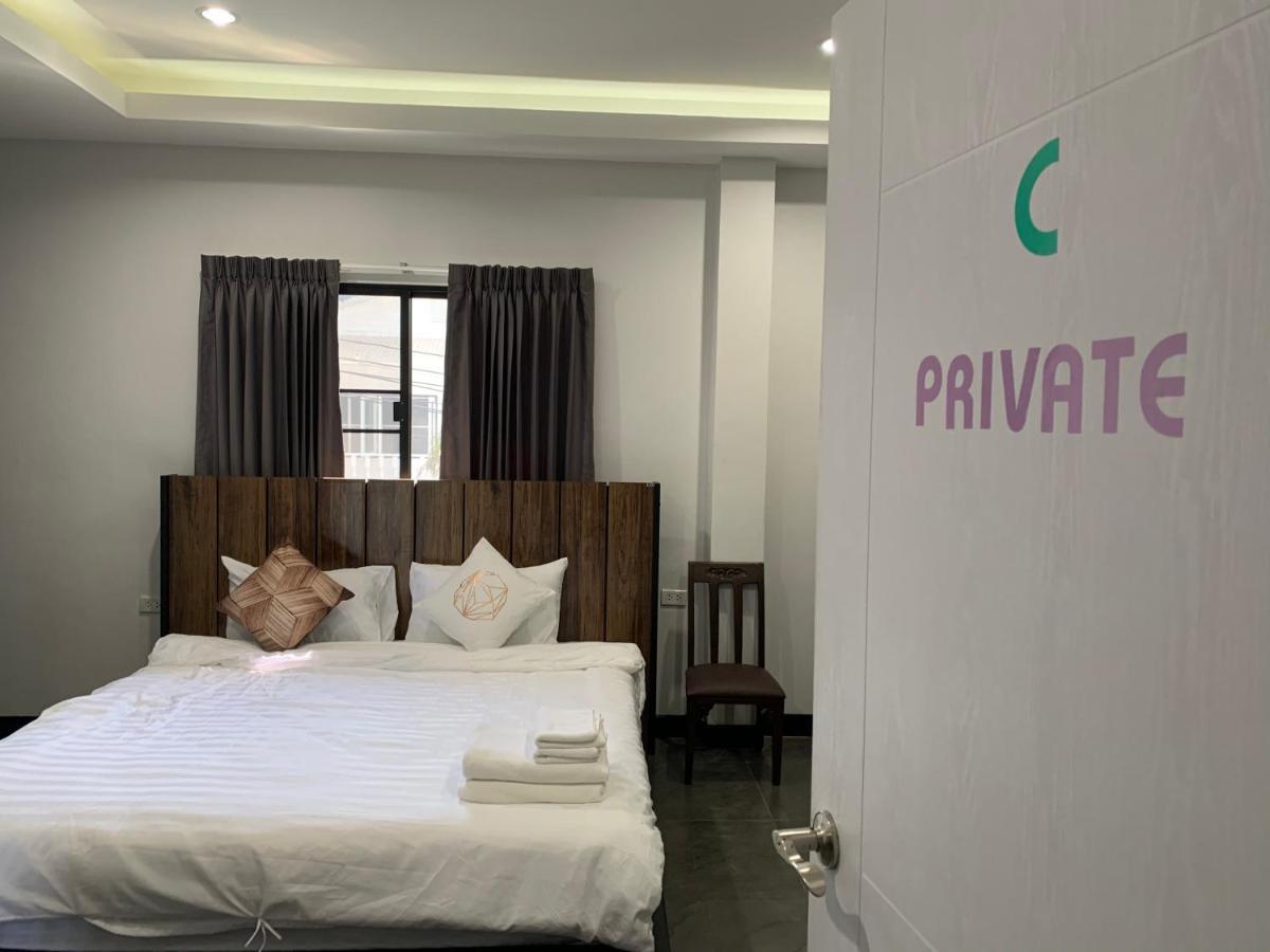 Youniverse Homestay Чиангмай Екстериор снимка