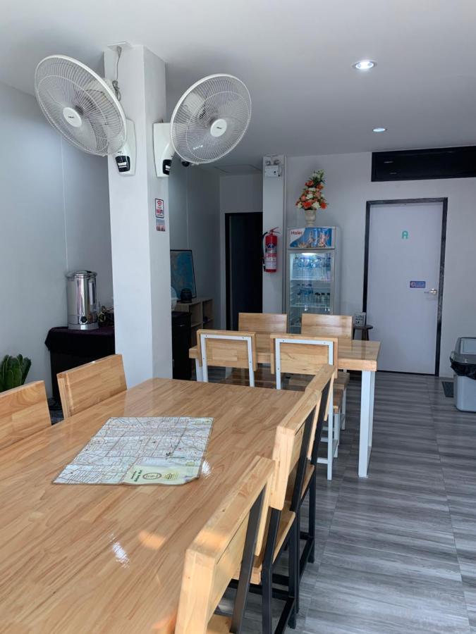 Youniverse Homestay Чиангмай Екстериор снимка