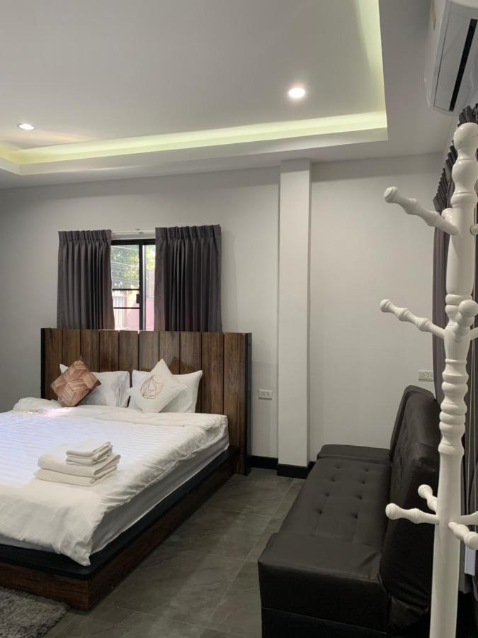 Youniverse Homestay Чиангмай Екстериор снимка