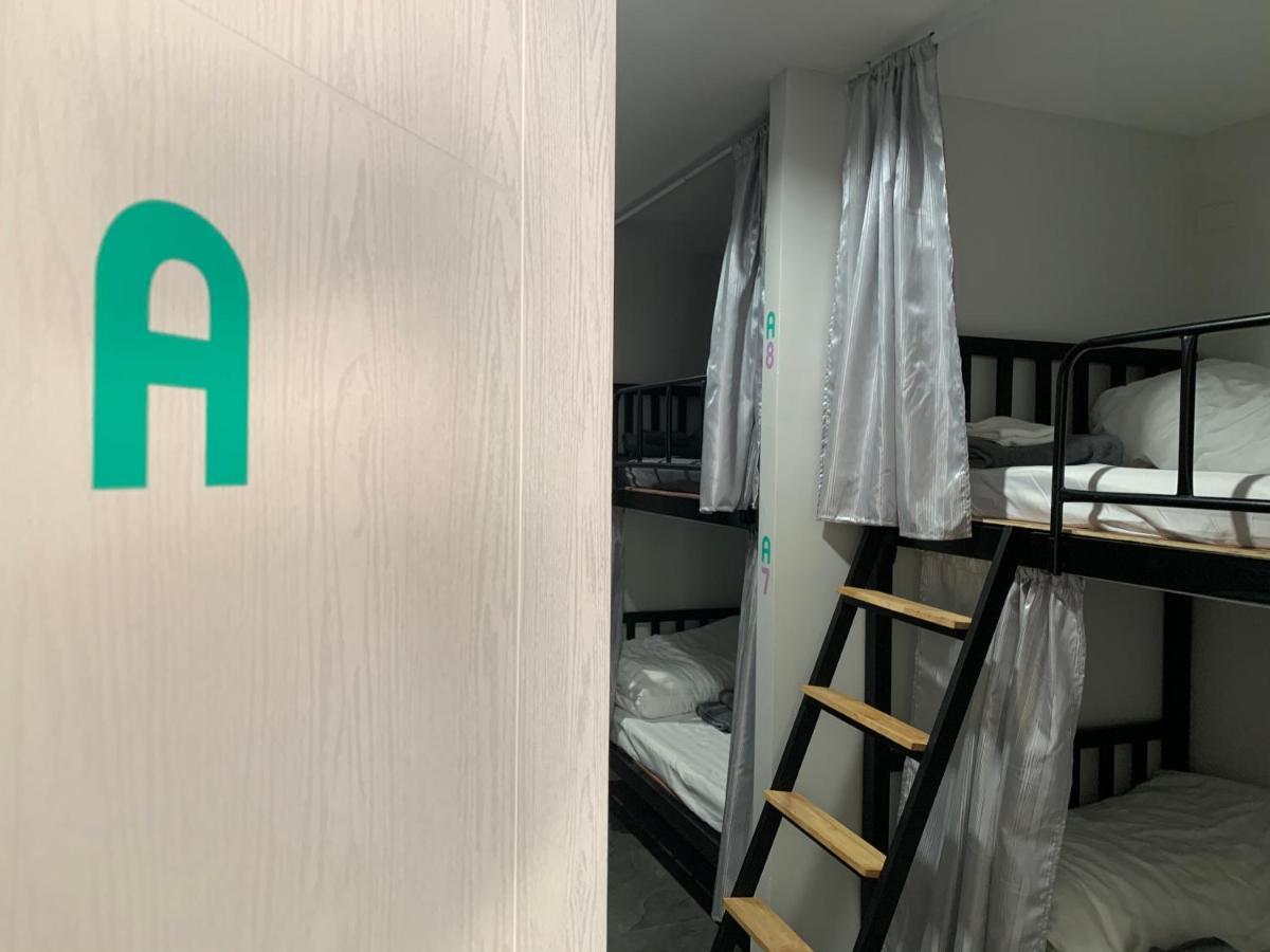 Youniverse Homestay Чиангмай Екстериор снимка